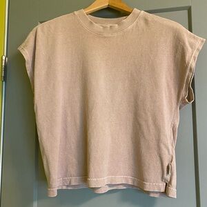 Le Bon Shoppe, Jeanne tee with cap sleeve. Size S. Dusty rose.